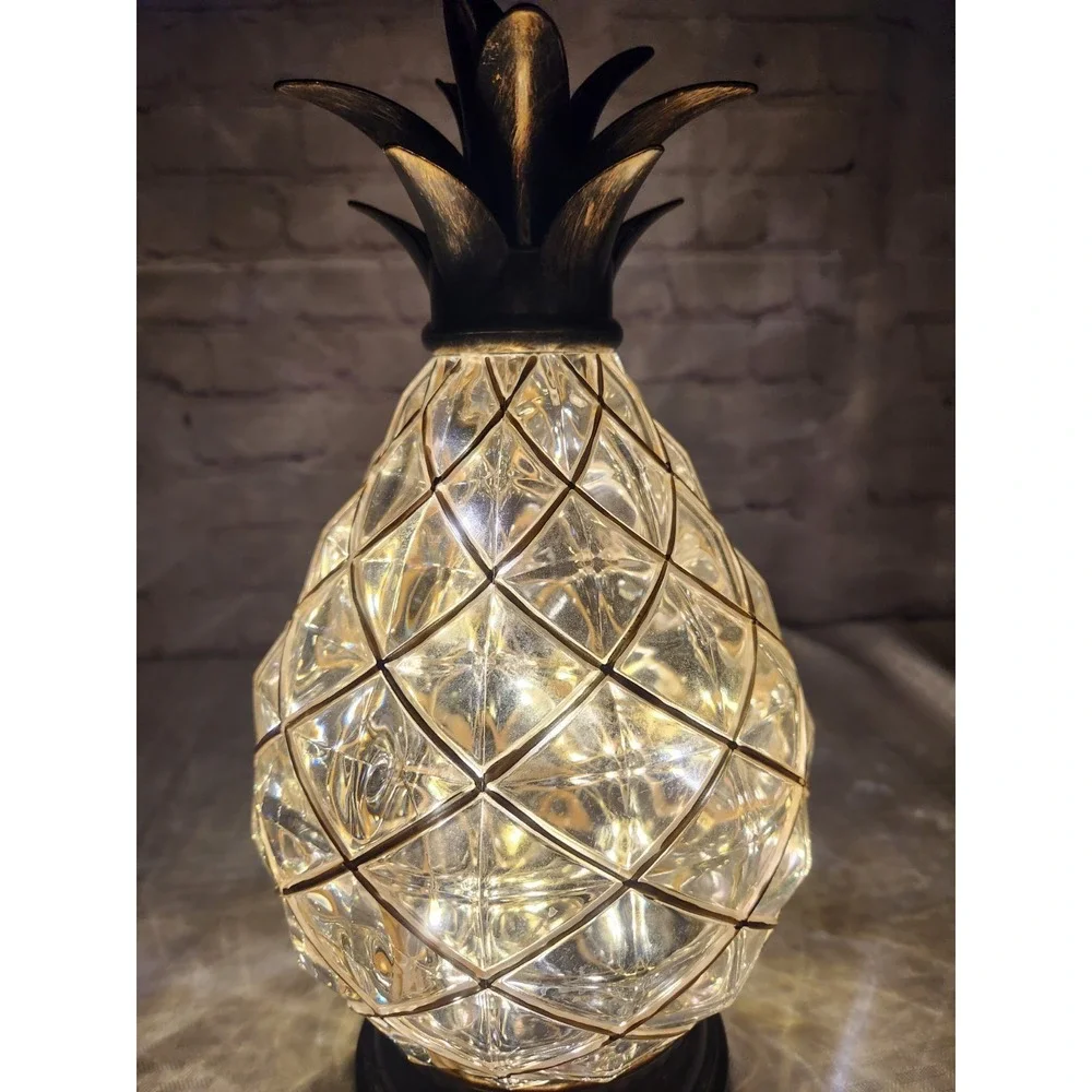 Set‎ Of 2 Indoor Or Outdoor Caged Lighted Pineapple Candlle Holders